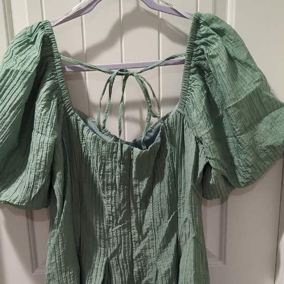 NWT Lulu's Mint Green Puff Sleeve Dress - Picture 4 of 8